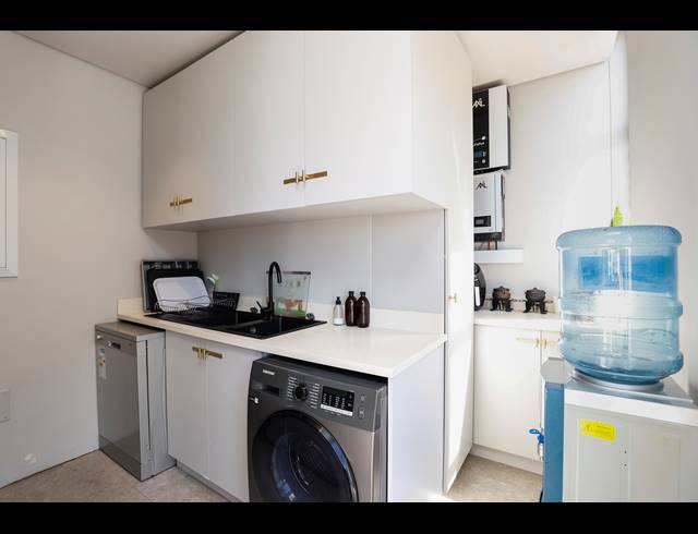 3 BEDROOM APARTMENT FOR SALE IN UMDLOTI BEACH